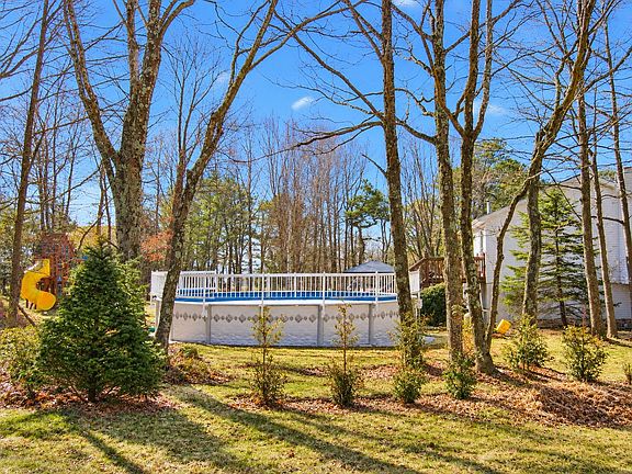 3rd image of 269 Valley View Dr