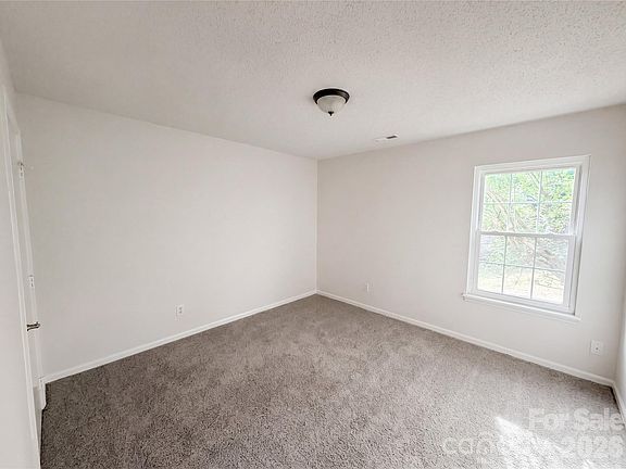 4th image of 3215 Braewick Pl