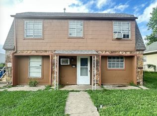 206 E 2nd St, Cushing, OK 74023