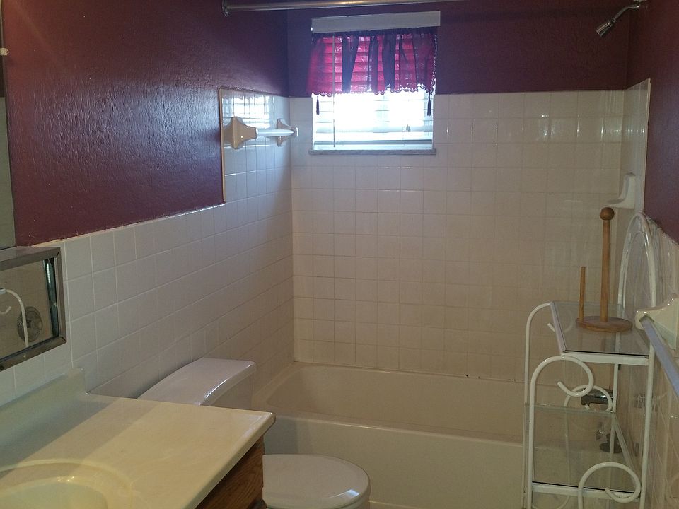 2nd image of 23670 Banbury Cir APT 3
