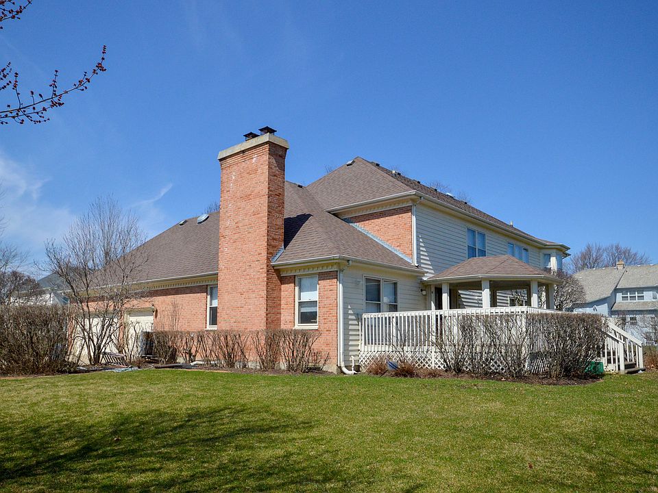 2nd image of 2981 Kingston Dr
