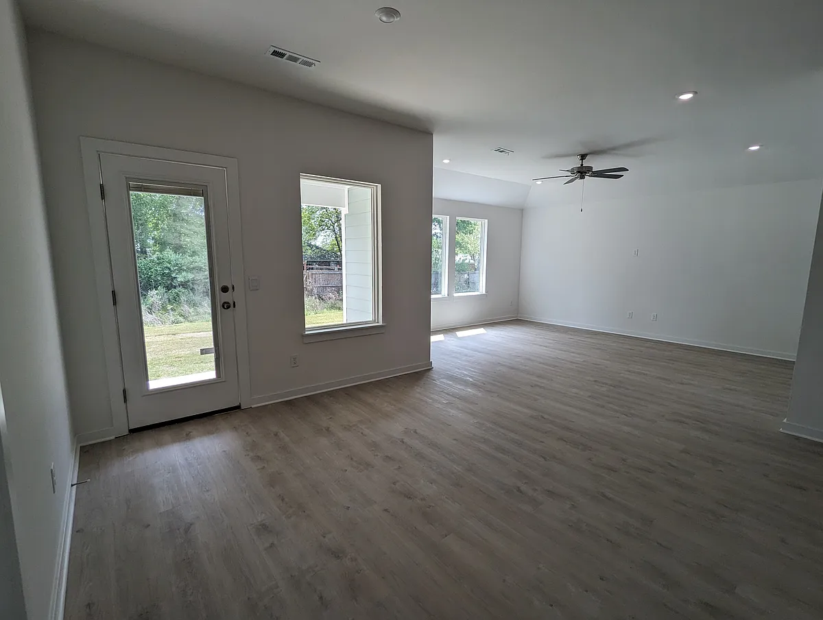 Building Photo - 2734 N Snowball Dr