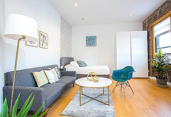3rd image of 342 W 56th St APT 6B