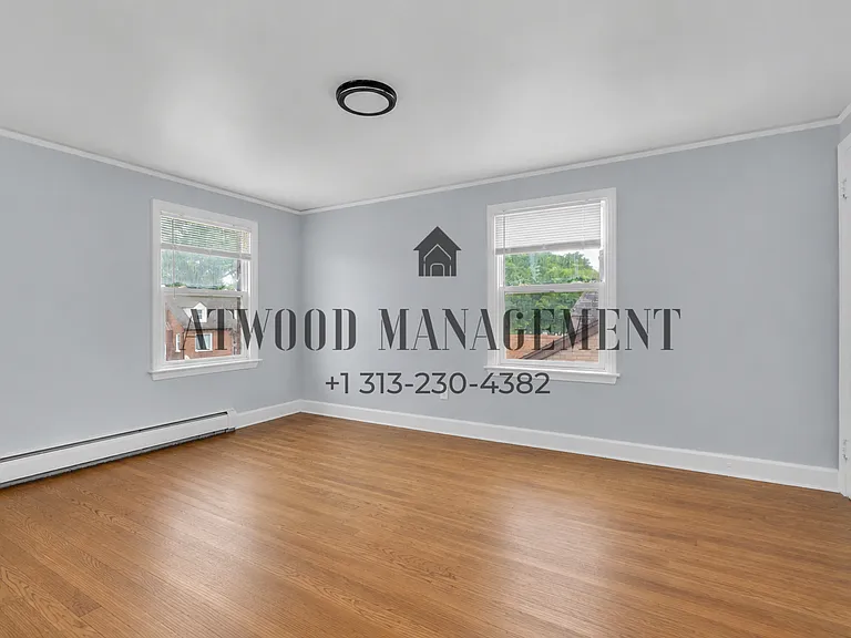 15752 Rutherford St — Photo 9