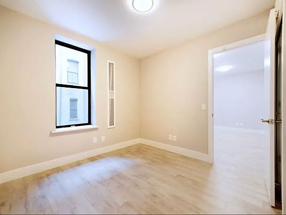 4th image of 502 W 152nd St #10