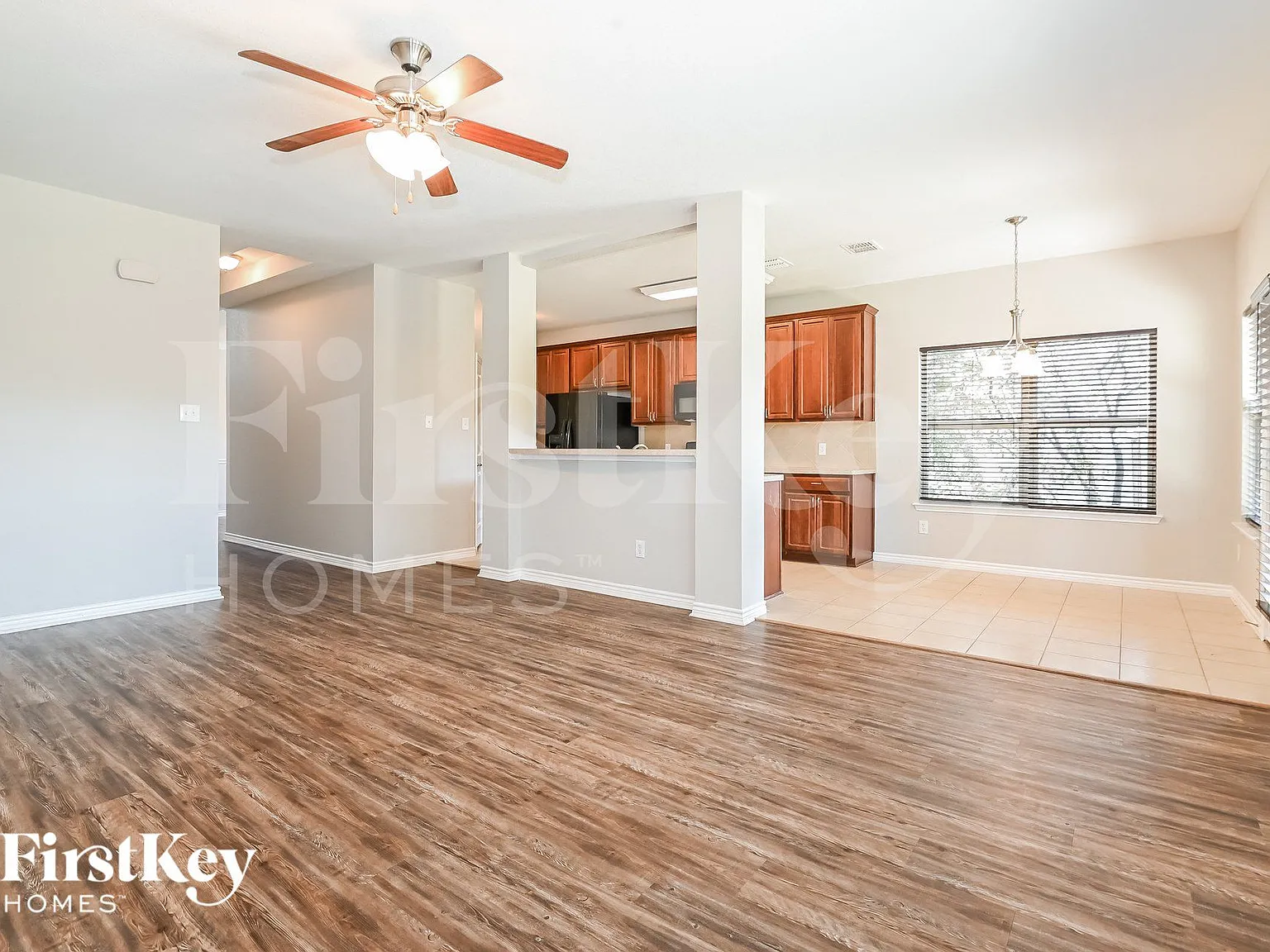 4 bed, 3.5 bath, 2761 sqft, $2,780 — Photo 2