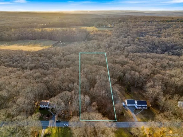 25 Tanglewood Drive, Preston, CT 06365