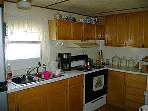 2nd image of 823 Nicole Ln