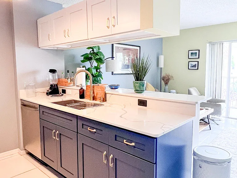 460 S Park Rd #206 — Photo 10