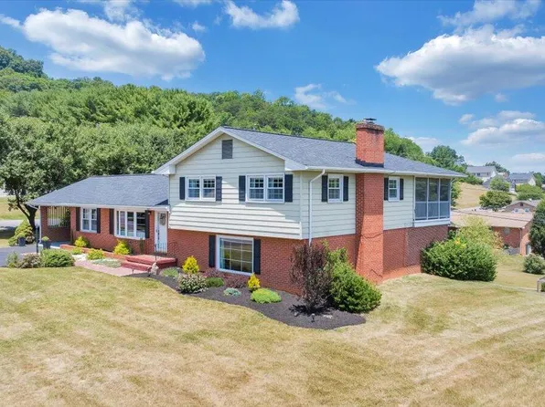 5851 Brahma Rd, Roanoke, VA 24018