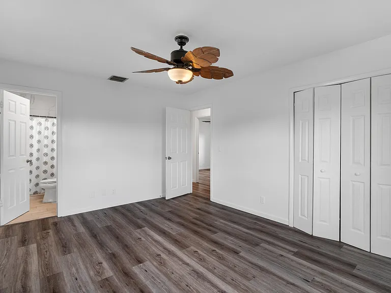 2331 NE 15th Ct — Photo 21