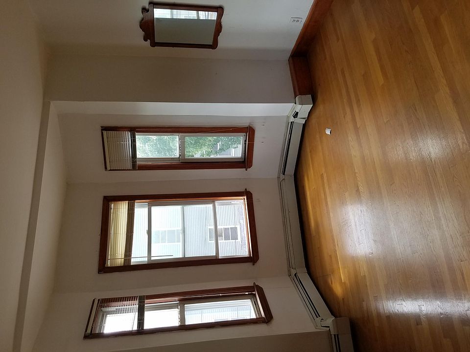 2nd image of 59 Plymouth St #3