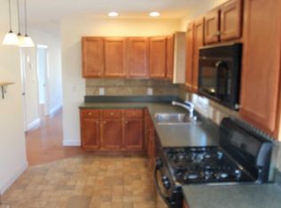 80 Manchester Ave, Keyport, NJ 07735