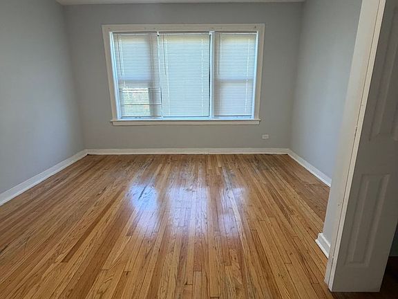 2nd image of 7601-7609 S Drexel Ave #7605-3