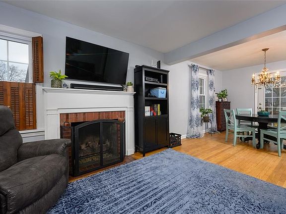 5th image of 440 37th St NW