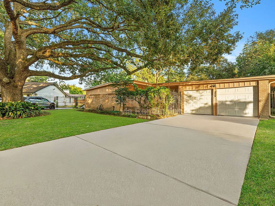 1st image of 2927 Rockyridge Dr