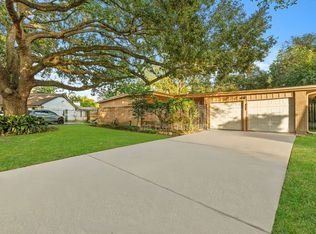 2927 Rockyridge Dr, Houston, TX 77063