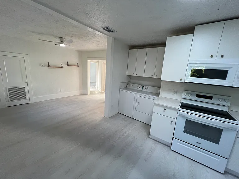 5 Estey St #3 — Photo 4