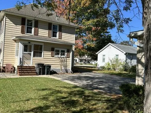 1962 Beulah AVENUE, East Troy, WI 53120