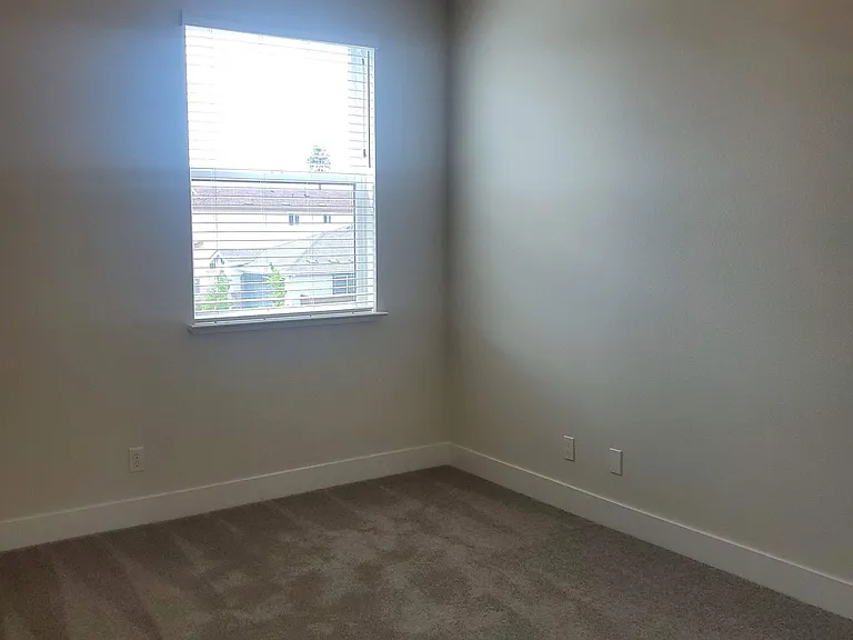 1963 Dogwood Dr — Photo 17