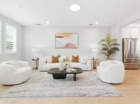 895 De Guigne Dr Unit 2, Sunnyvale, CA 94085