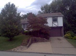 1689 Friar Tuck Dr, North Huntingdon, PA 15642