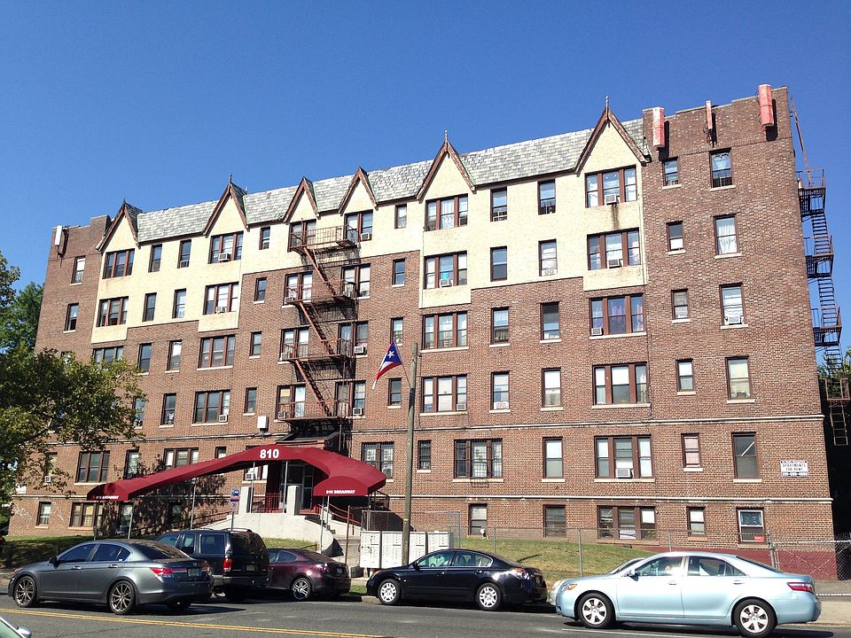 1st image of 810 Broadway APT 301
