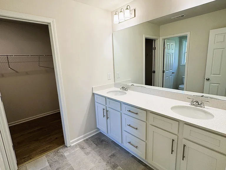 241 Perimeter Rd — Photo 9