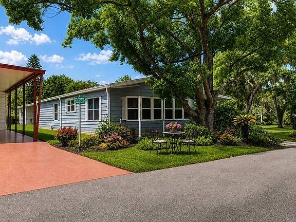 2nd image of 10936 Whispering Oaks Cir