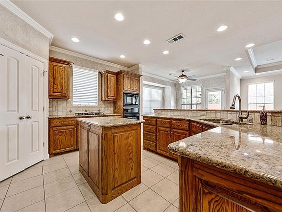 3rd image of 644 Laketrail Dr