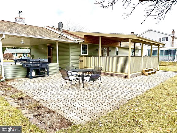 3rd image of 156 Sherry Dr