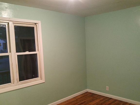 2nd image of 304 W Goulson Ave