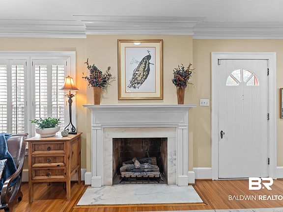 5th image of 163 Lazenby St