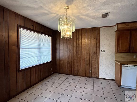 4th image of 3518 Sanderson Ln