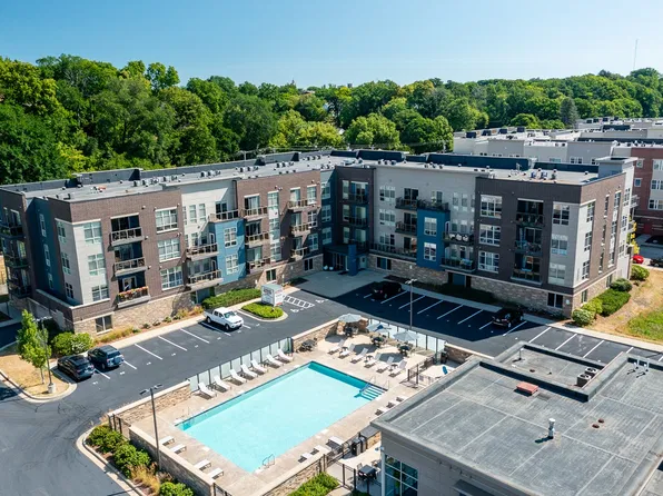 The Reef Apartments