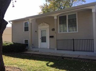 34 S Spruce Ln, Chicago Heights, IL
