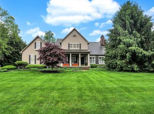 9045 Mallard Point, Zionsville, IN 46077