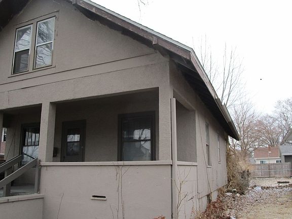 2nd image of 408 43rd St