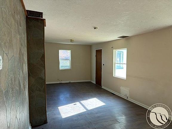 2nd image of 405 W 4th St