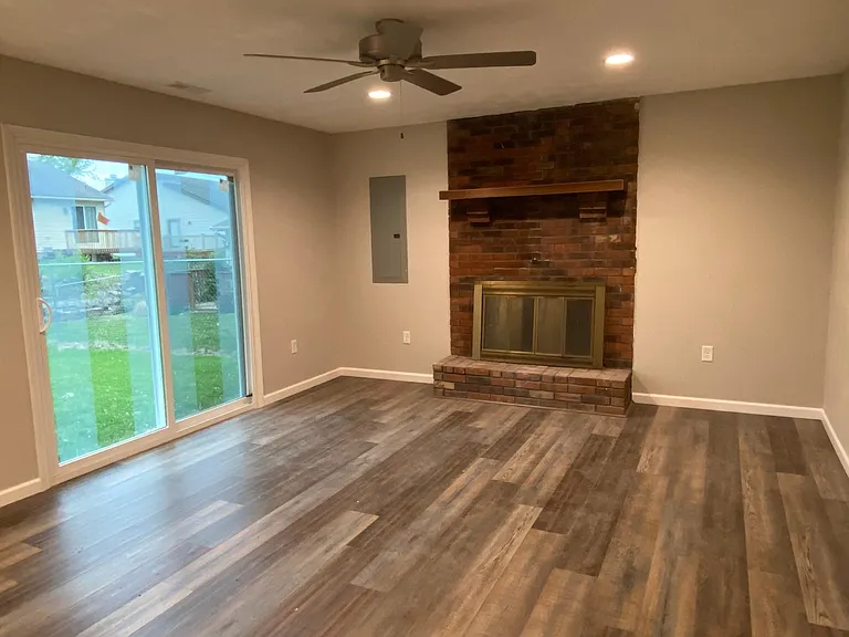 511 Joy Dr — Photo 6