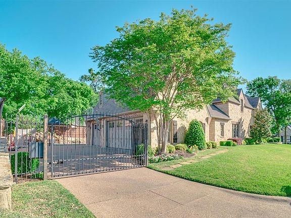 2nd image of 1401 Norwegian Wood Ct