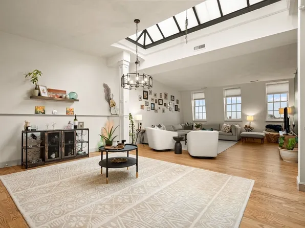 19-23 Pleasant St #503, Newburyport, MA 01950