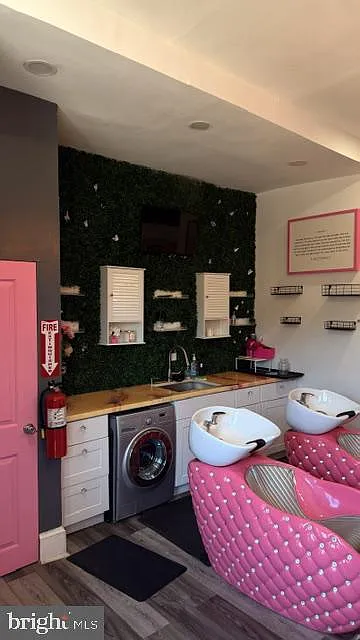 Studio, 875 sqft, $1,800 — Photo 4
