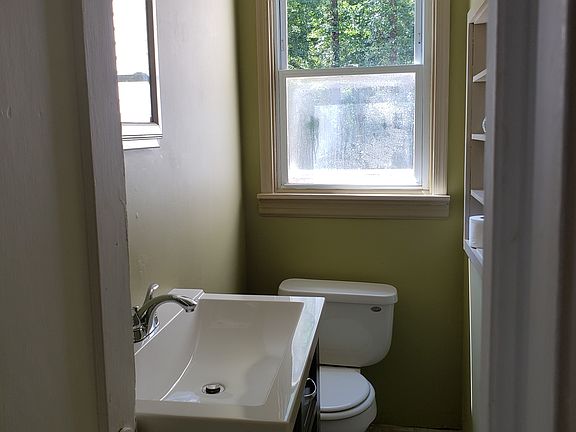 4th image of 4810 Caldwell Ave