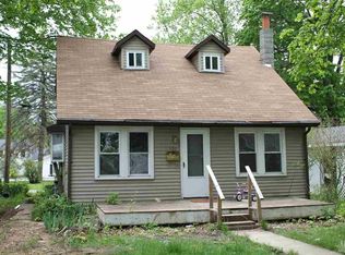 302 14th St, Winona Lake, IN 46590