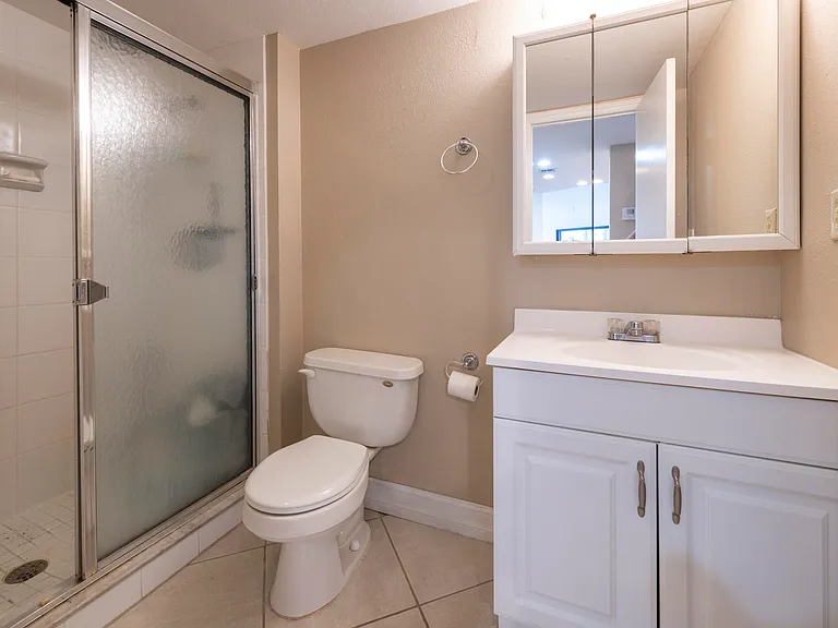 6911 Environ Blvd #8G — Photo 17
