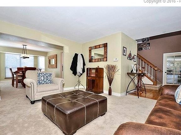 3rd image of 8130 Avens Cir