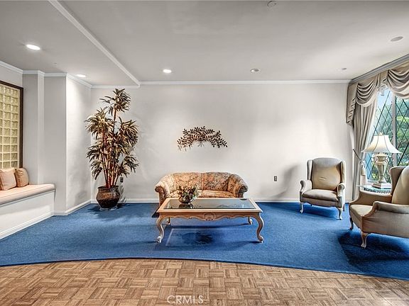 4th image of 972 E State St #304