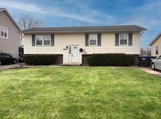 20554 N Celia Ave, Prairie View, IL 60069