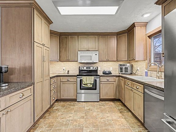 2nd image of 211 Orlando Ave
